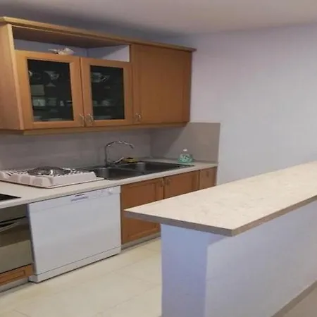 2 Bedroom With Terrace 公寓